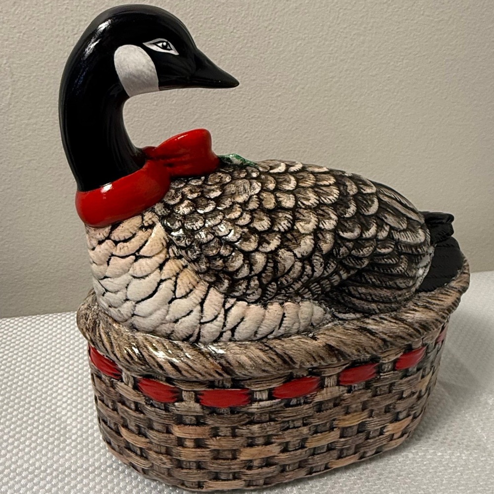 Vintage Ceramic Goose on Nest Basket Trinket Box Holiday Rustic‎ Decor
